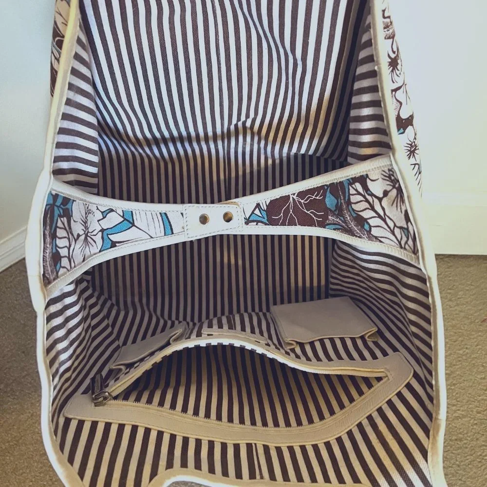 Cole Hann-Large Tote-Leather & Cloth-Snap Close Inside-Pockets-Travel-Beach